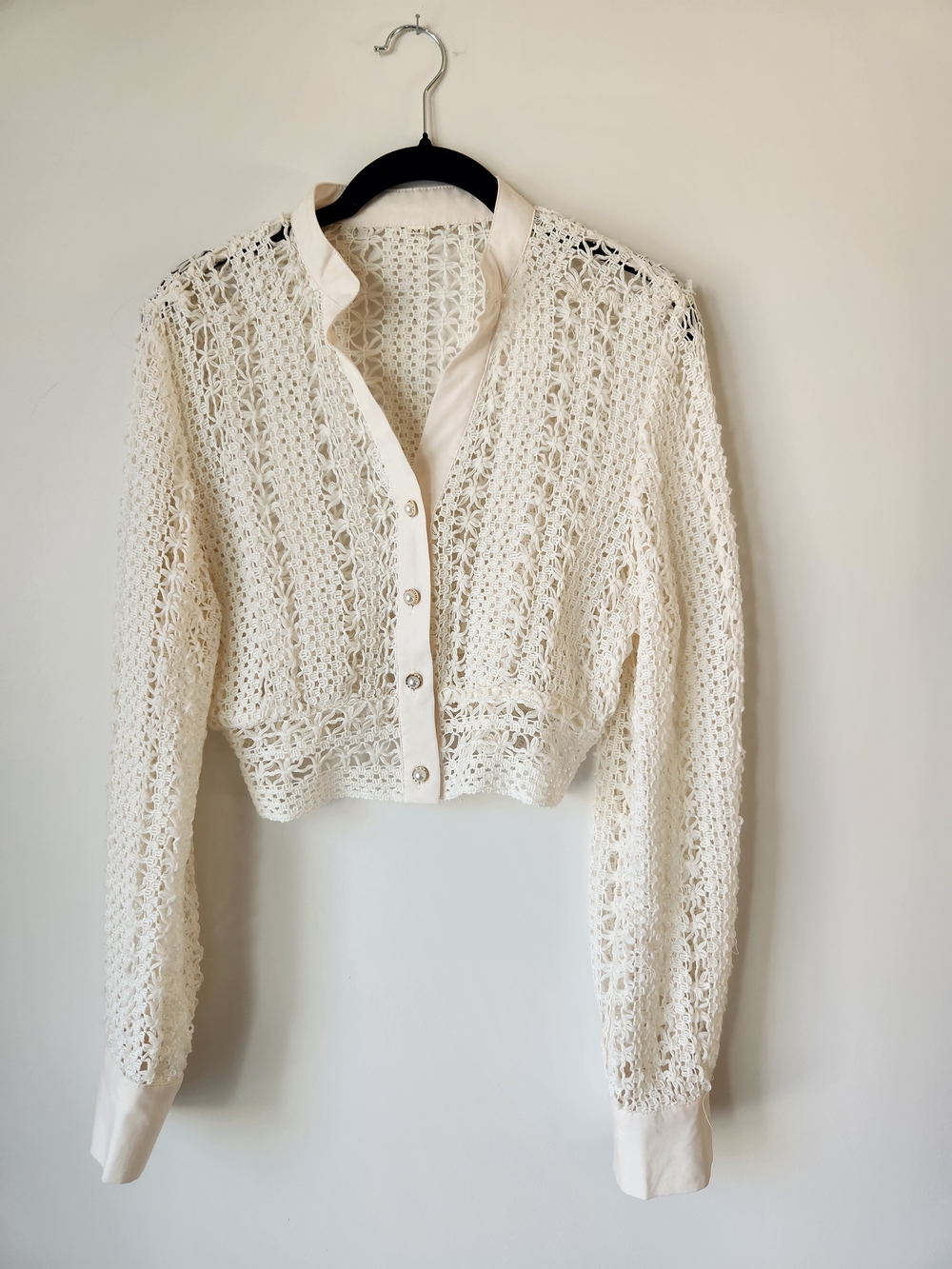 Cream Dainty Crochet Cropped Blouse - M